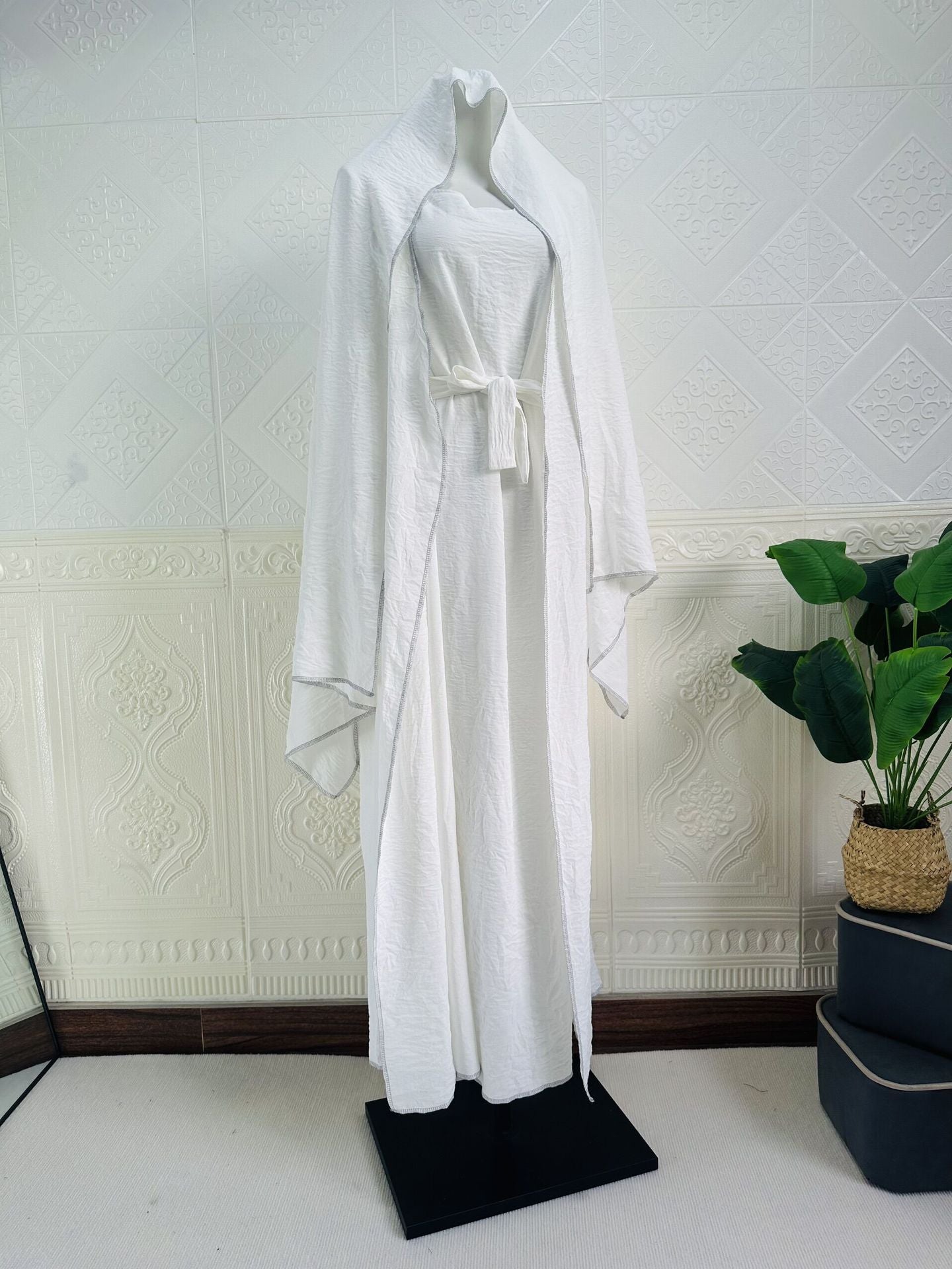 Iranian With Inner Wear & Edge Design Work Abaya (Burkha,kaftan) For Women