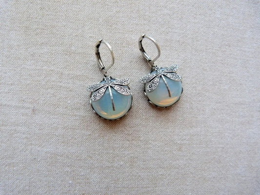 Elegant Women's Earrings Hanging Vintage Dragonfly Pendant Earring