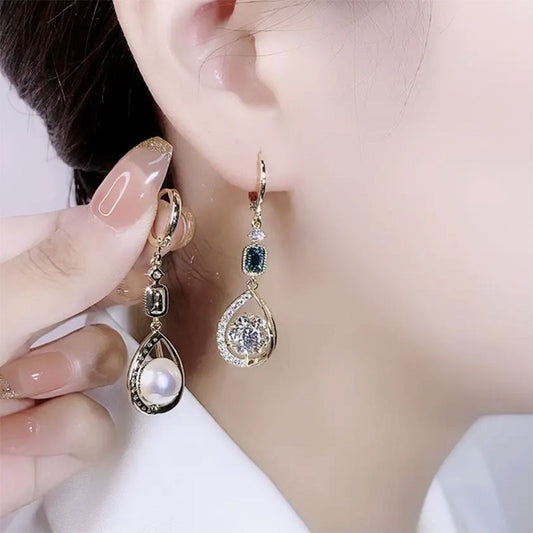 Exquisite Luxury High-grade Diamond-embedded Water Drop Earrings