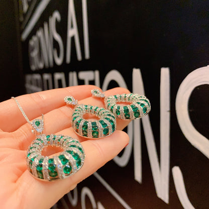 Magnificent Emerald Color Earrings & Necklace Pendant For Women