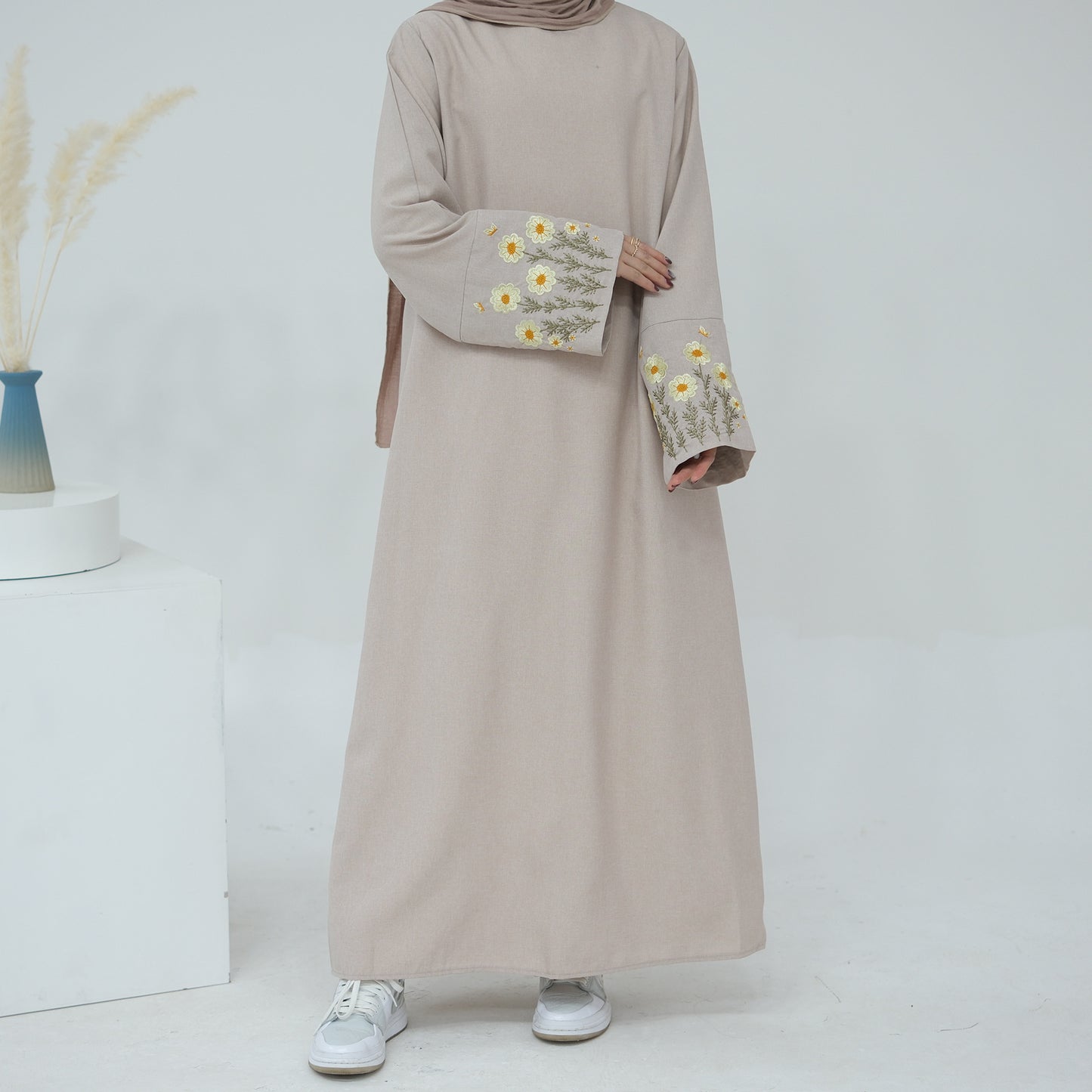 Modest Middle-East Flower Embroidery Abaya ( Burkha,Kaftans) For Women